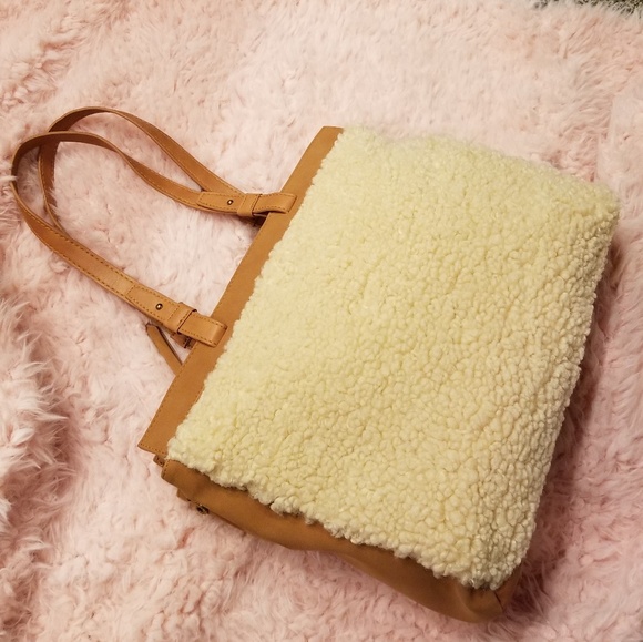 large teddy bear fur tote - Picture 3 of 9